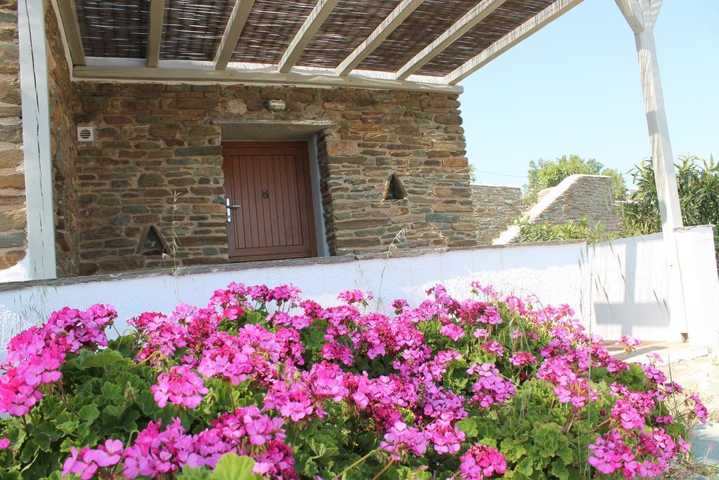 En Plo Lejlighedshotel Agios Romanos Eksteriør billede