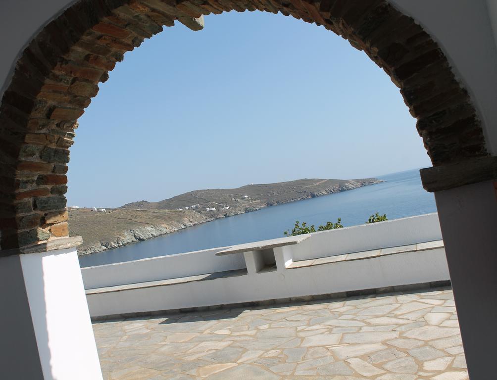 En Plo Lejlighedshotel Agios Romanos Eksteriør billede