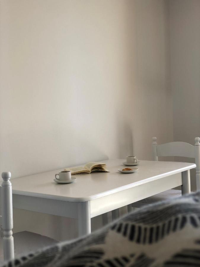 En Plo Lejlighedshotel Agios Romanos Eksteriør billede