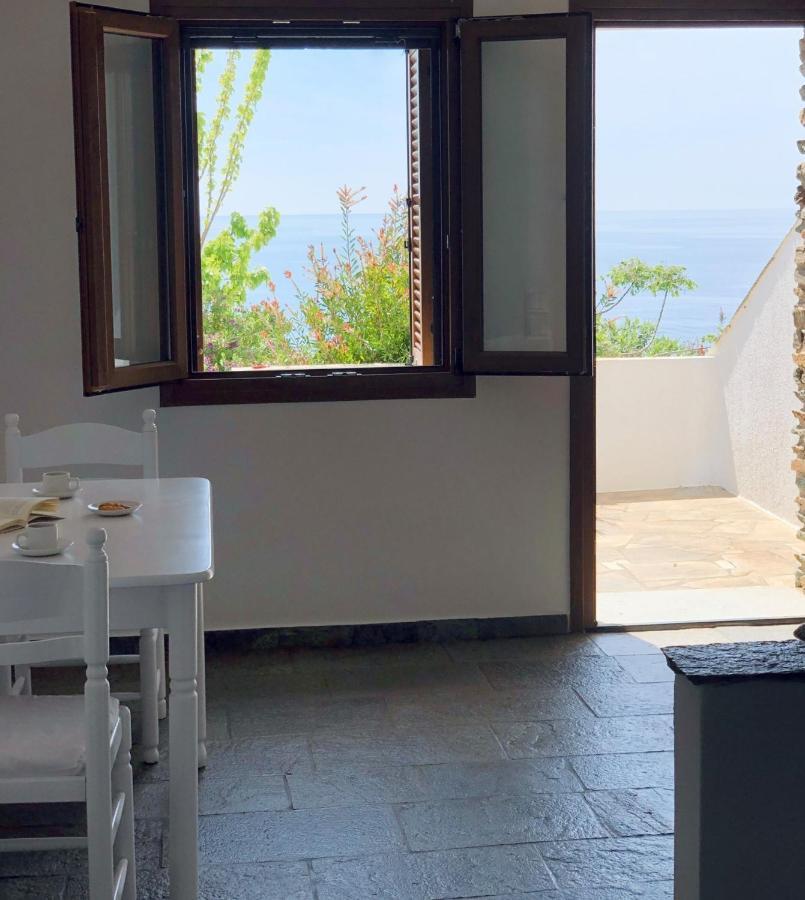 En Plo Lejlighedshotel Agios Romanos Eksteriør billede